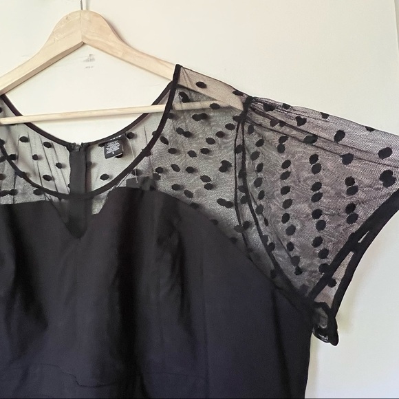 TORRID‎ SHEER PEPLUM TOP - Picture 1 of 5